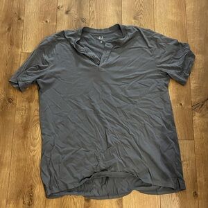 Gap t shirt